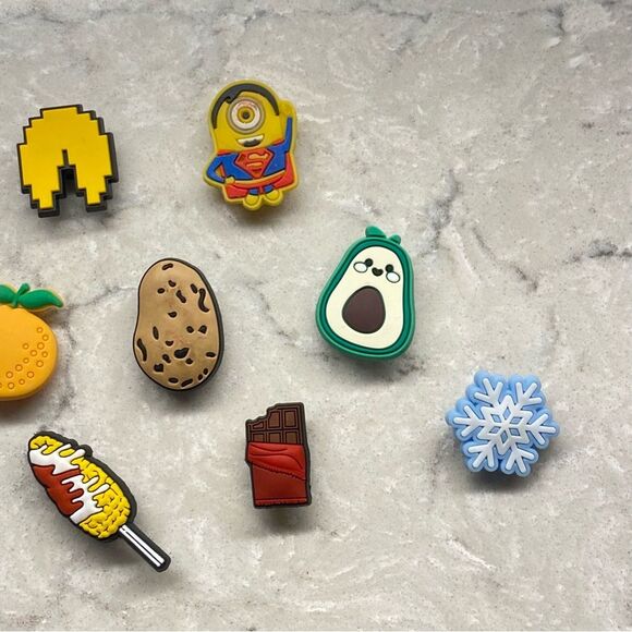 Croc Charms Food Minion Set of 9 - Picture 3 of 3